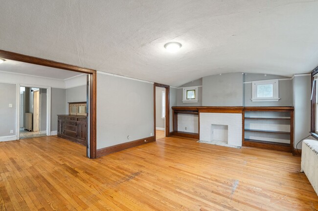 Photo - Downer upper across from UWM