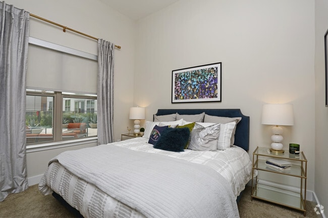 1BR,1BA - 749SF - BEDROOM - Madera at Leftbank