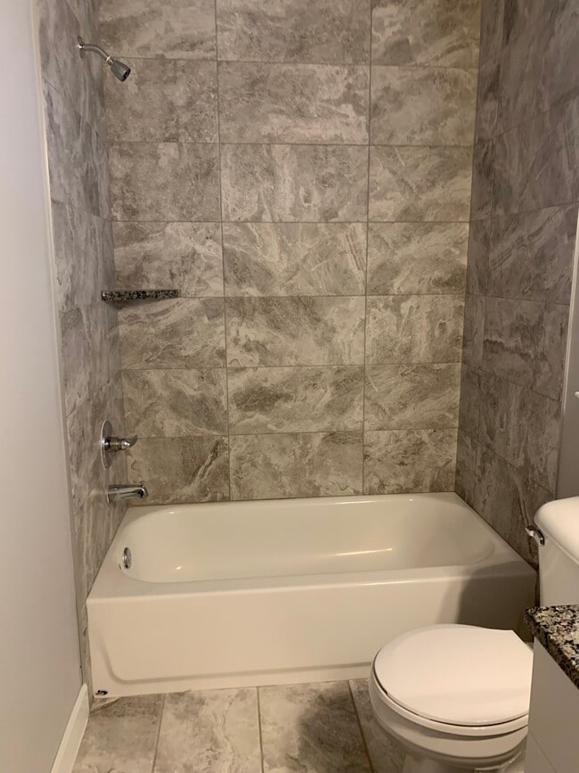 Shelby Pointe Village Apartments For Rent in Shelby Township, MI