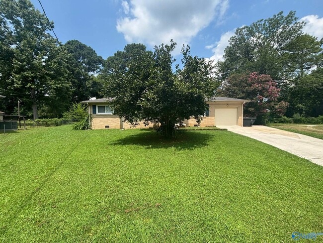 Photo - 1007 Heard Ct SE