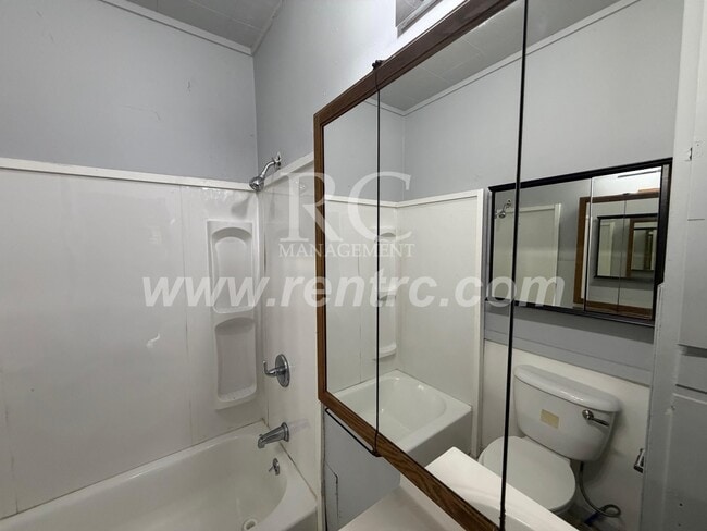 Photo - 1222 Perrysville-
