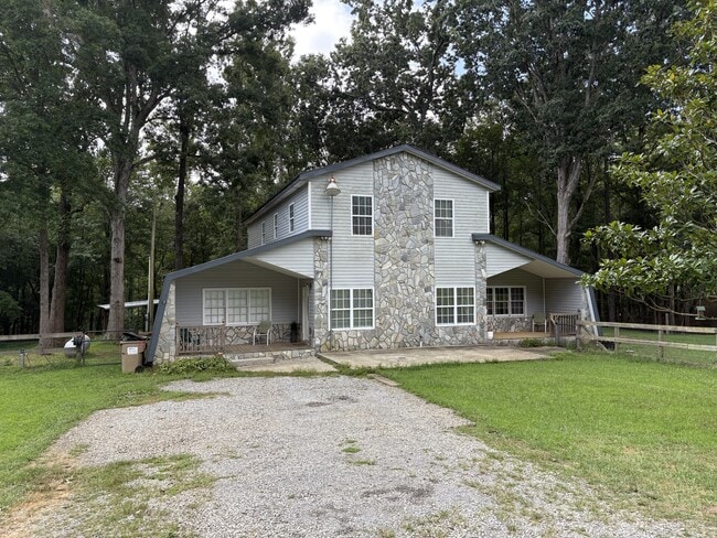 Building Photo - 368 White Pine Crossover