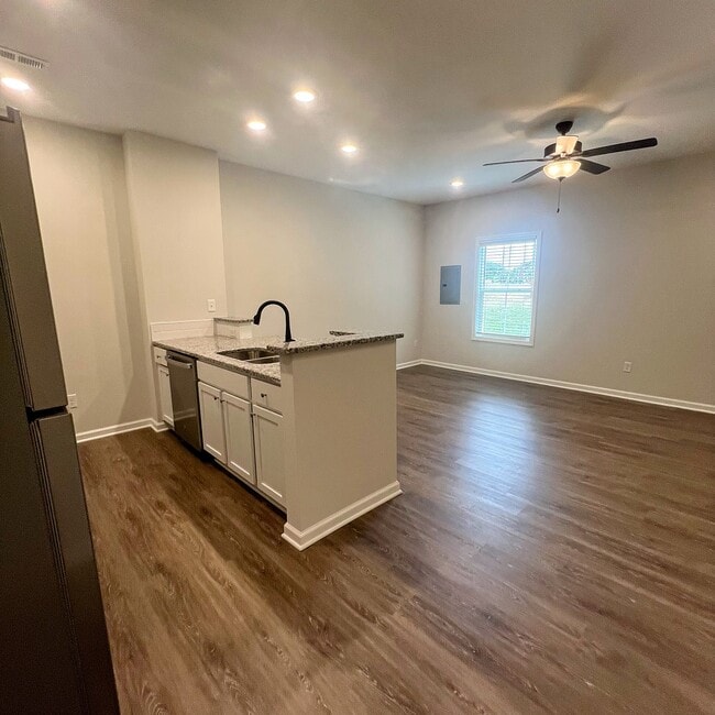 Fotografía del edificio - 205 Cherry Way