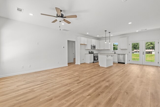 400 Henson Cir