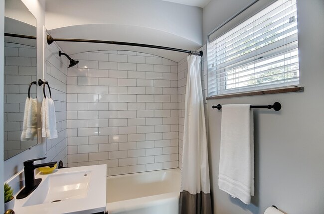 Photo - 1440 Elmwood Ave