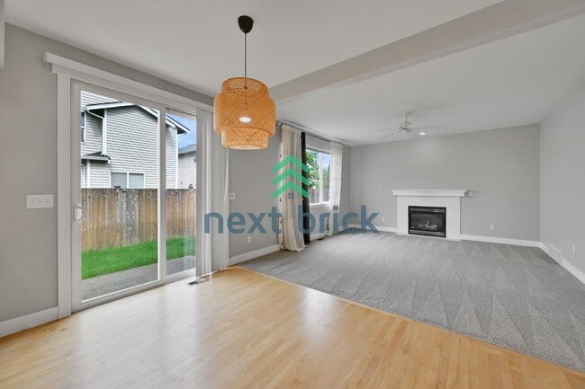 Photo - Spacious 5-Bed Home in Lynnwood with 2.5 Baths – Your Ideal Family Retreat!