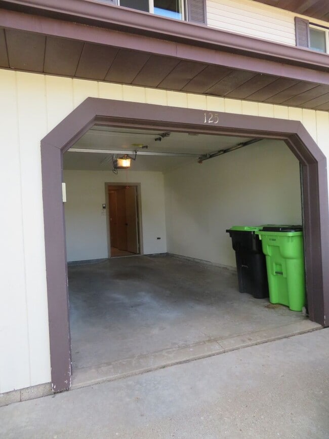 Building Photo - Raco Park Ave Unit 125 Park