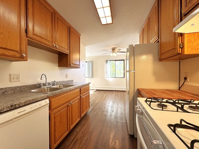 Cedarwood Condominiums