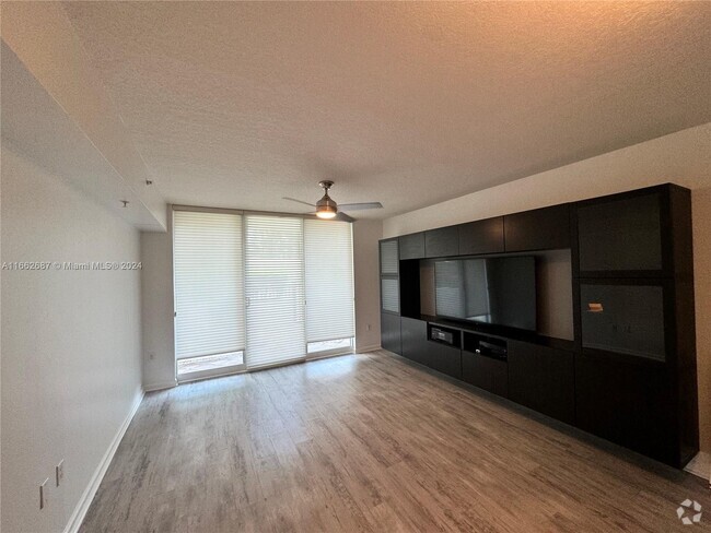 Building Photo - 600 W Las Olas Blvd Unit 706S Rental