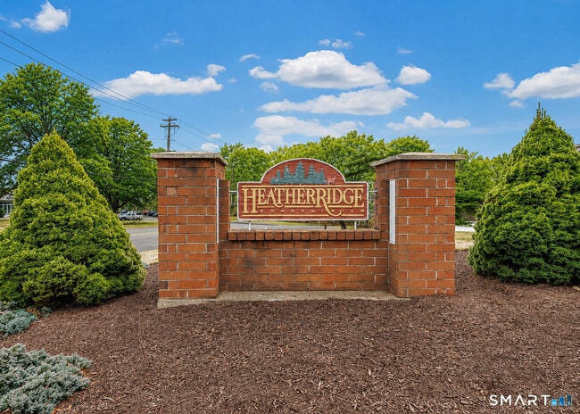 Building Photo - 63 Heather Ridge Unit 63