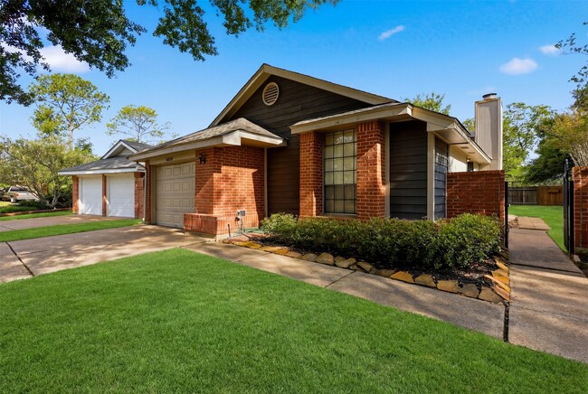 Photo - 8518 Pool Creek Dr