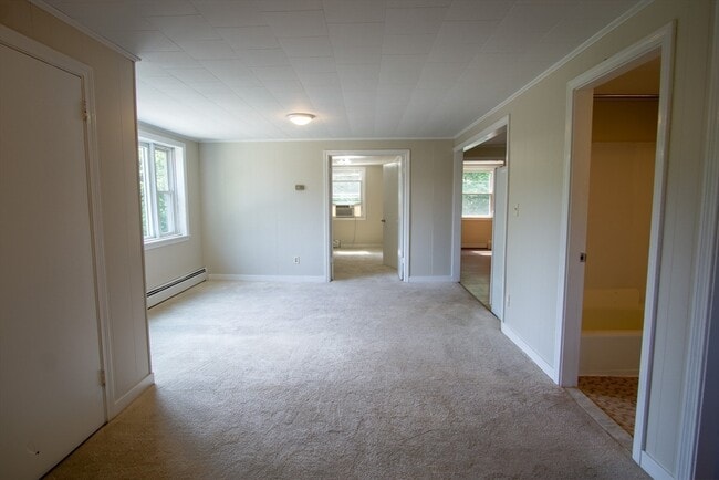 Building Photo - 61 Orchard St Unit 2
