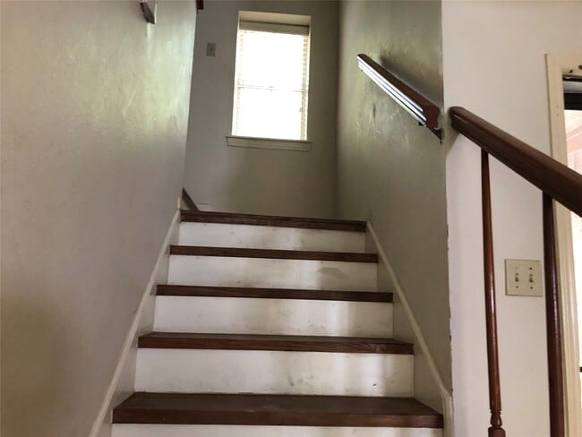 Photo - 8715 Lawncliff Ln