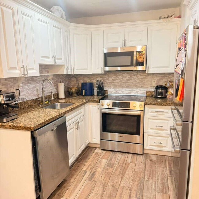 Photo - 2221 N 61st Ave