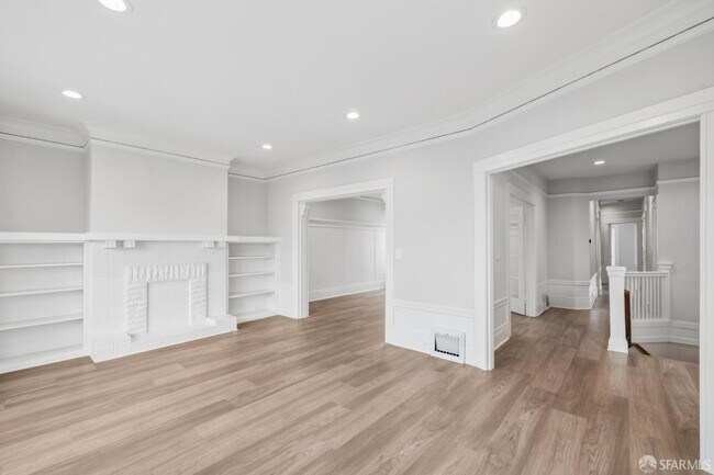 Photo - 487 18th Ave Apartment