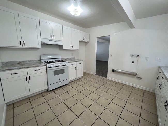 Photo - 320 Palm Dr