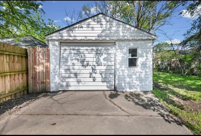 Photo - 14811 Prevost St