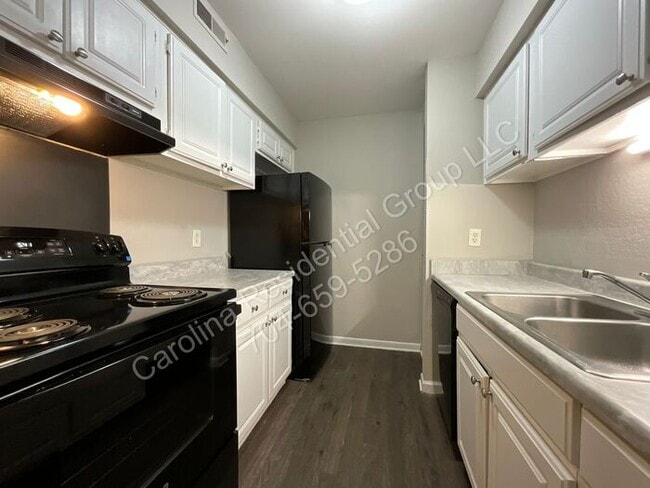 Photo - 238 Orchard Trace Ln