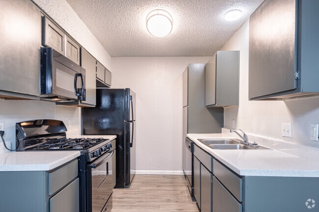 Interior Photo - Trails on Treadway