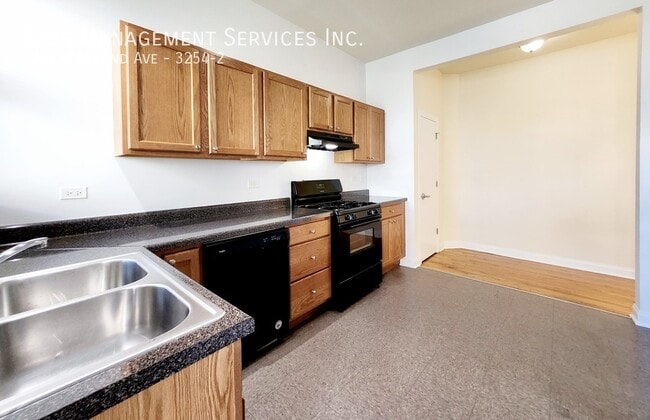 Photo - 3254 W Leland Ave Unit 3254-2