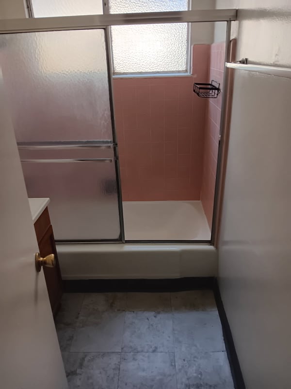 Photo - 911 S Marengo Ave Unidad 4