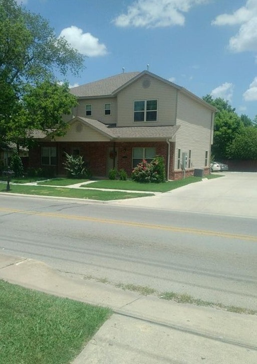 Photo - 1538 N Leverett Ave