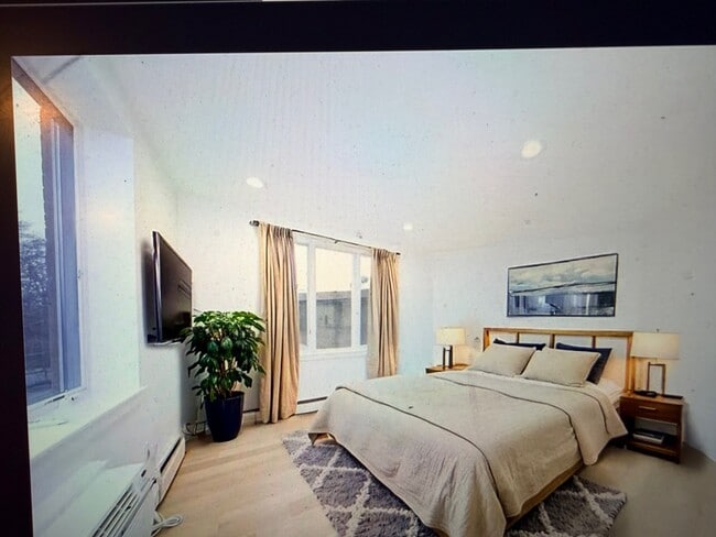 Photo - 2022 E 53rd St Unit D1