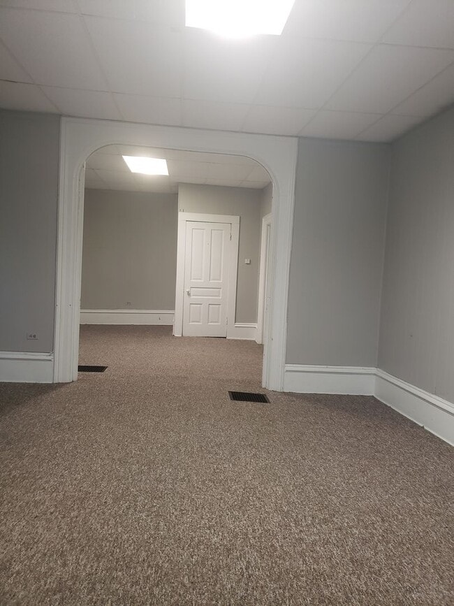 528 S Warren Ave Unit 528 S. Warren Ave, Apt #1