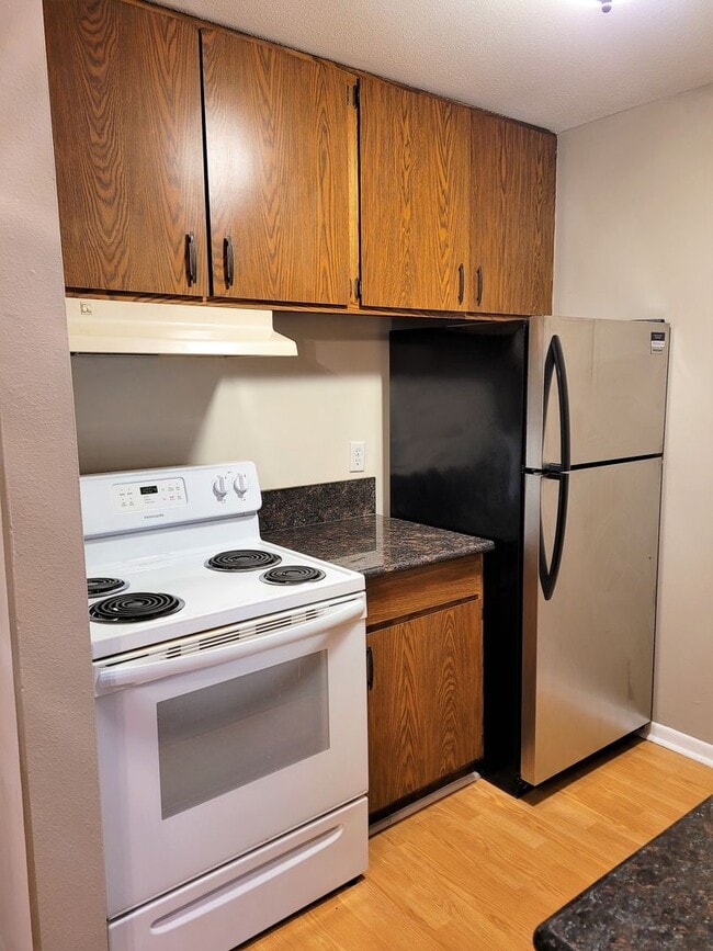 Marydale Lakeview Apartments