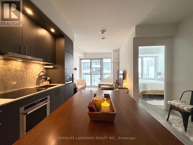 Photo - 480 Front St W Unité 912