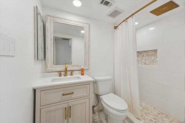 Photo - 4450 Sherwood Ln Unit 8