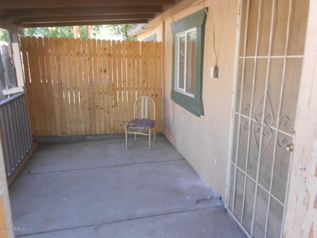 Photo - 2727 W Belmont Ave