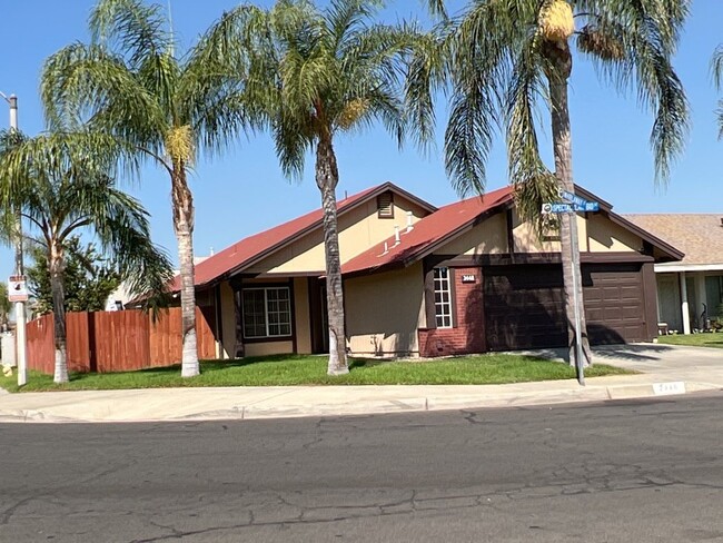 3 bedroom 2 Bath Home in Perris - 3 bedroom 2 Bath Home in Perris