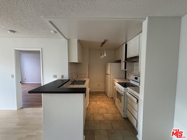 Photo - 222 S Central Ave Unit 107