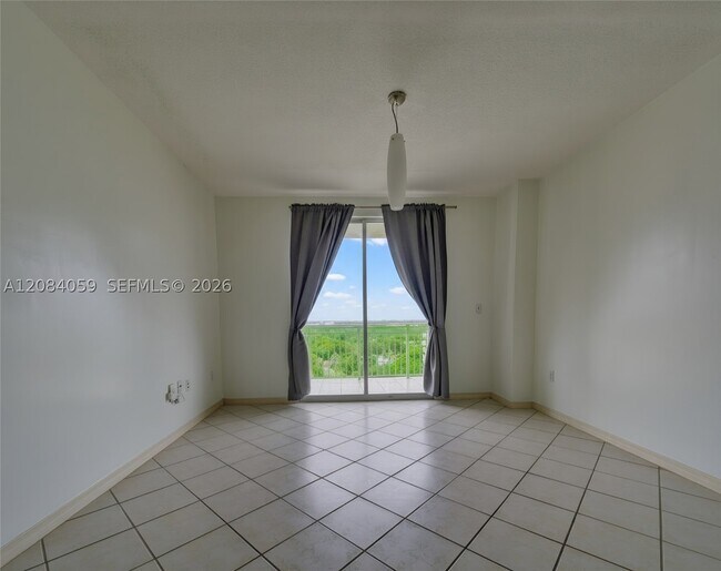 3500 Coral Wy Unit 1202
