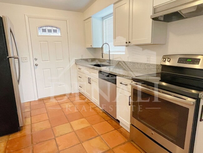 Photo - 1404 W Fresno St
