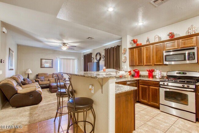 Photo - 14444 Jacinto Ramos Ave