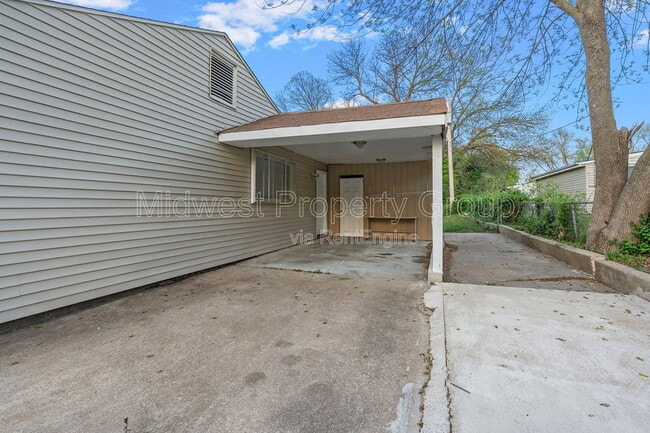 Photo - 5520 Holborn Dr