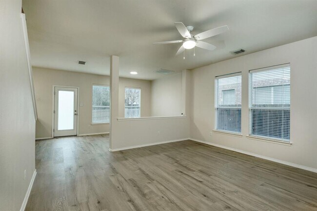 Photo - 2601 Century Park Blvd