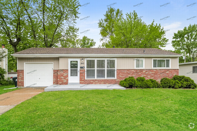 Building Photo - 850 Derhake Rd Rental