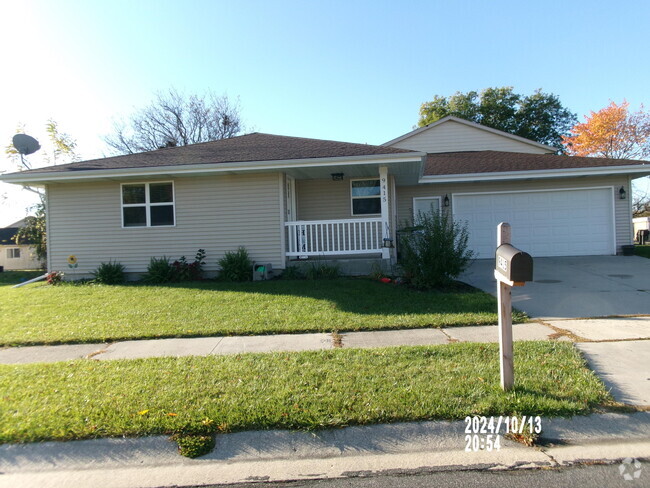 Building Photo - 9415 W Laramie Rd Rental