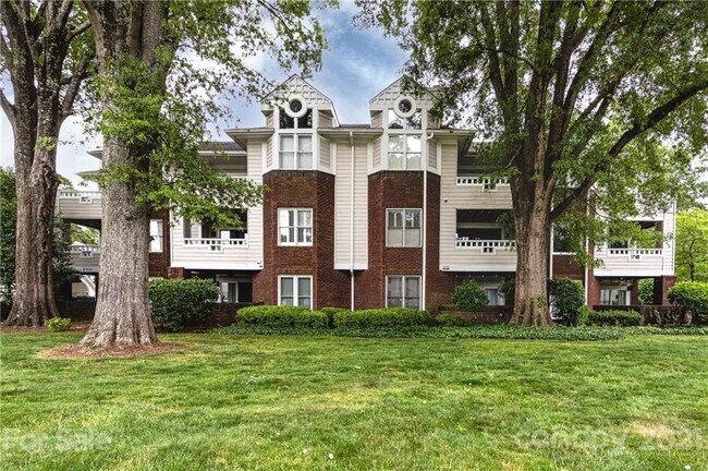 Photo - 2719 Selwyn Ave Condo Unit #7