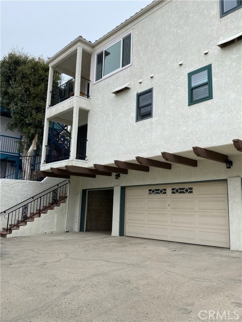 Building Photo - 258 W Escalones