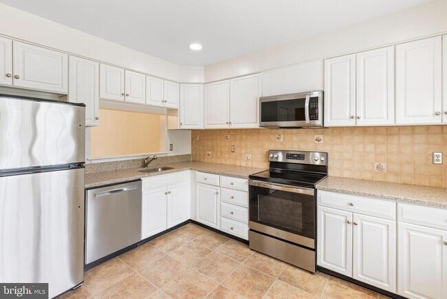 23 Roger Valley Ct