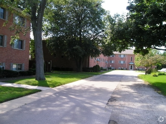 Edificio - Brockway Court Apartments