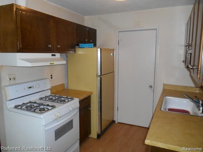 Photo - 22812 Talford St