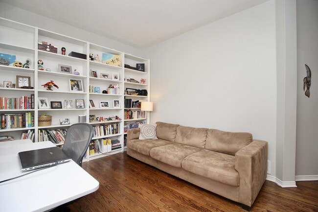 Photo - 1969 Montclair Ave