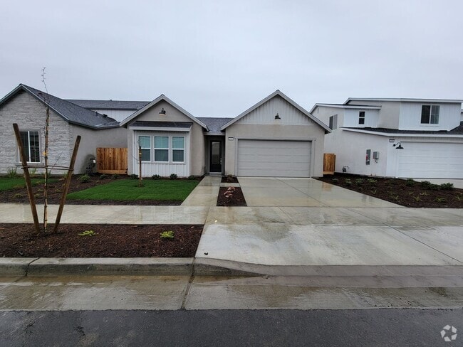 Building Photo - Brand New Home