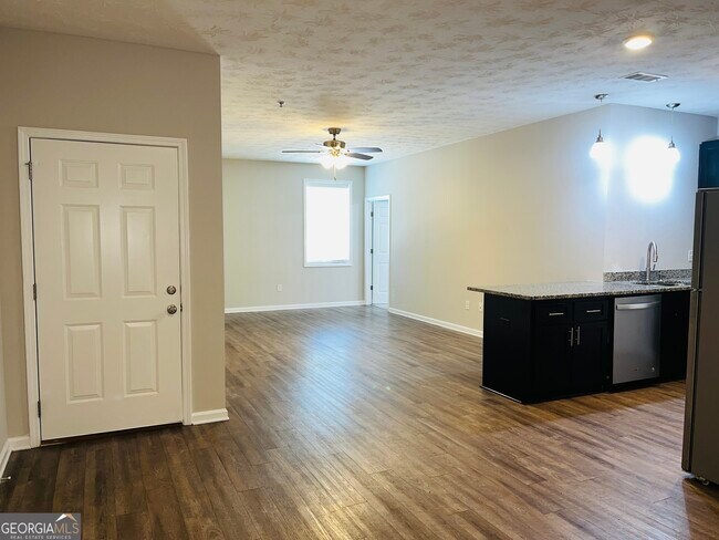Photo - 615 Jefferson St Unit B