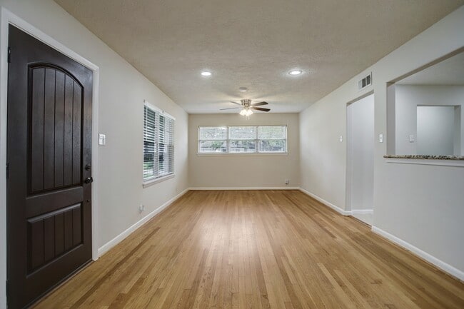 Photo - 9638 Maribelle Way